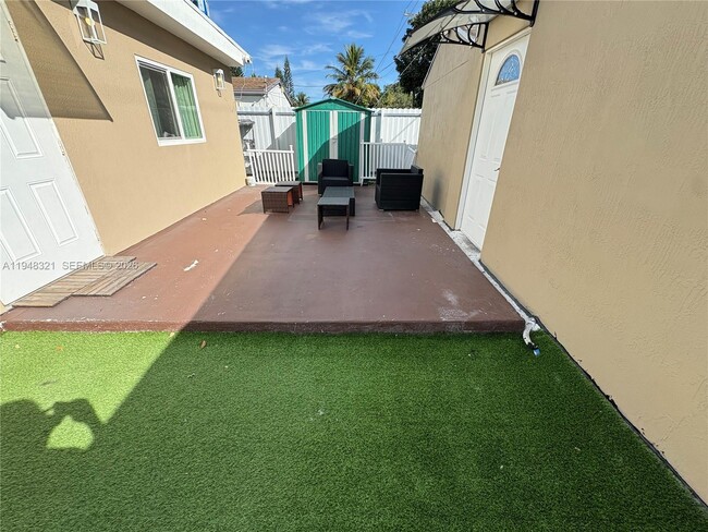 Building Photo - 370 NW 188th St