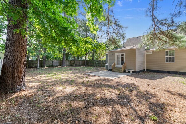 Building Photo - Charming 3-Bedroom Home for Rent in Norfolk!