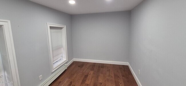 Building Photo - 22 Clermont St