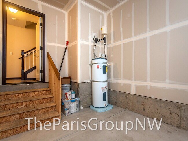 Building Photo - Spectacular Serene Lake 2012 TH – Great Location!