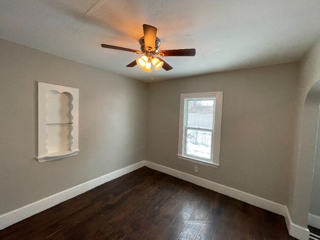 Building Photo - 1322 Brownell Ave