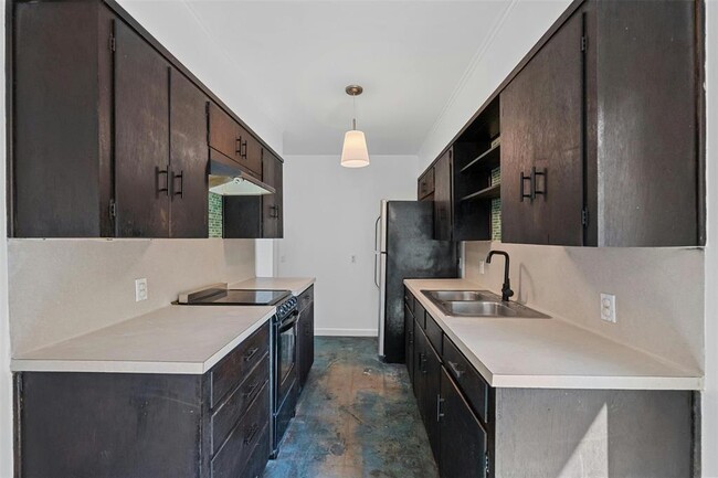 Building Photo - 1504 Braes Ridge Dr