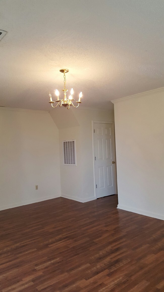 Building Photo - 1818 Stafford Cove