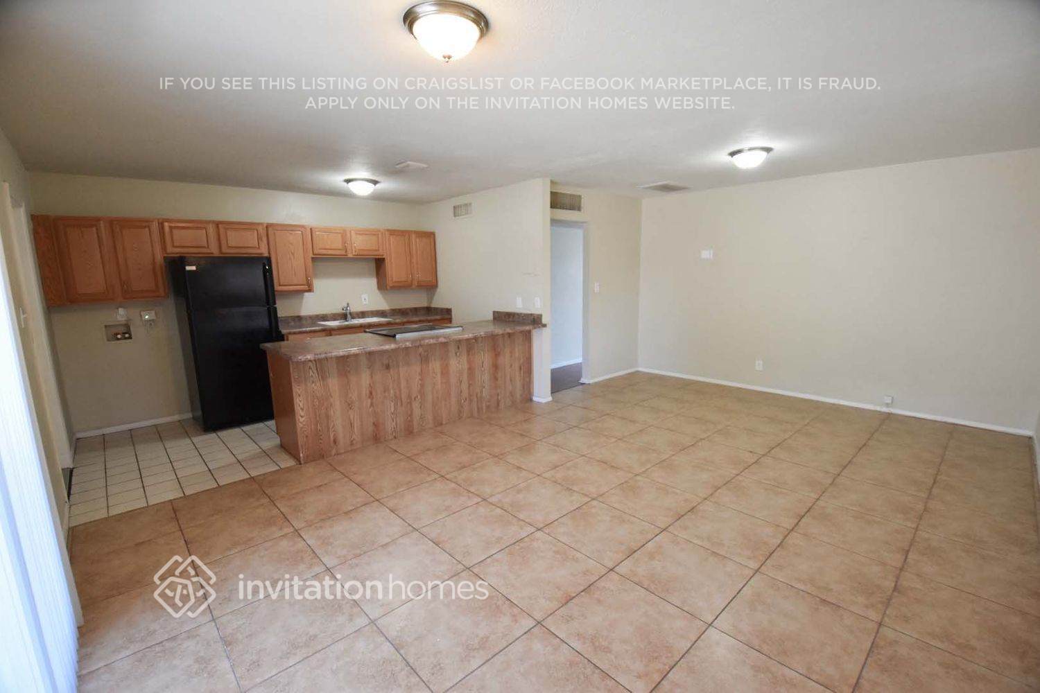 Building Photo - 3520 W Lawrence Rd