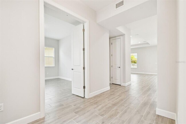 Building Photo - 2973 Breezy Meadows Dr