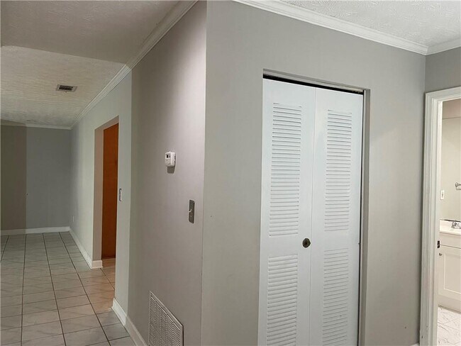 Building Photo - 906 Parkaire Crossing