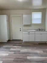 Building Photo - 319 W Nebraska Ave