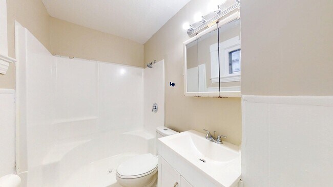 Building Photo - 3865 W 16th St