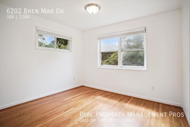 Building Photo - 6202 Bren Mar Dr