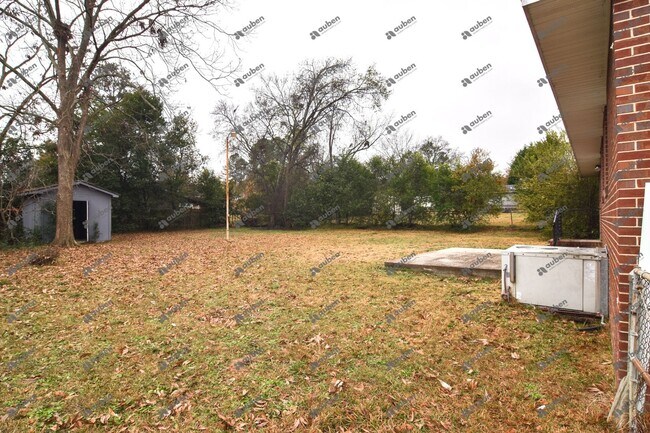 Building Photo - Coming Soon!! 3 Bedroom 1 Bath Home