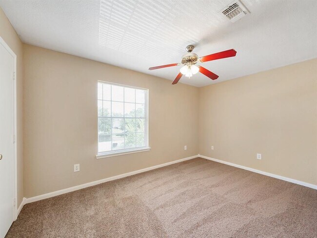 Building Photo - 24023 Strong Pine Dr