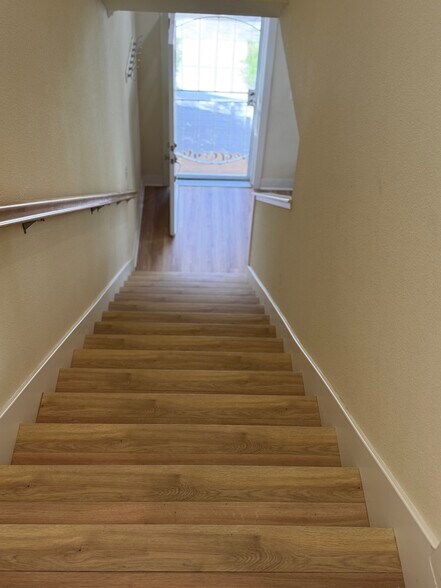 Building Photo - 804 Kite Ln