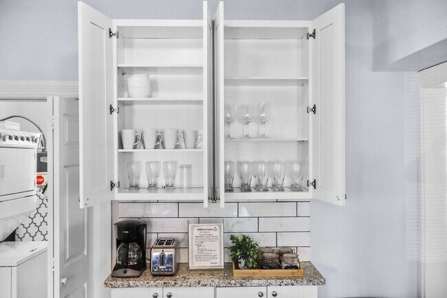 Building Photo - 3321 Charleston St