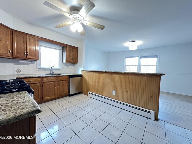 Building Photo - 9 Westport Dr