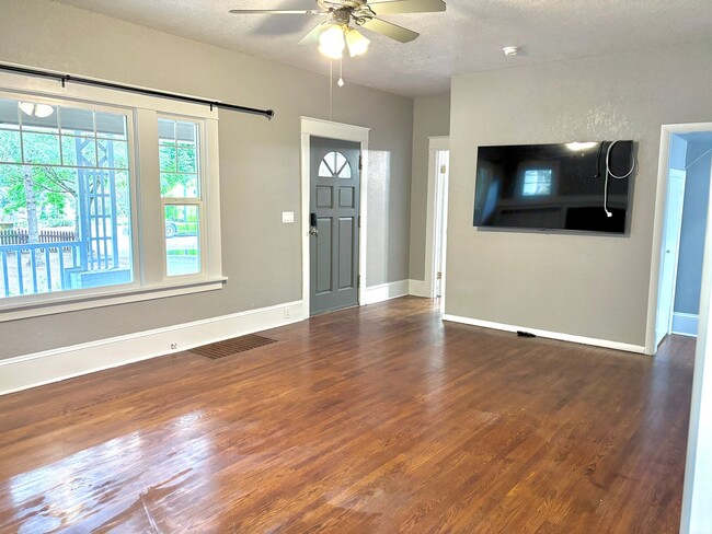 Building Photo - Spacious Pleasant Valley Home with Fenced Back Yard, Detached Garage, Large Basement, W/S/G inclu...