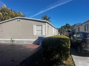 Building Photo - 19800 180