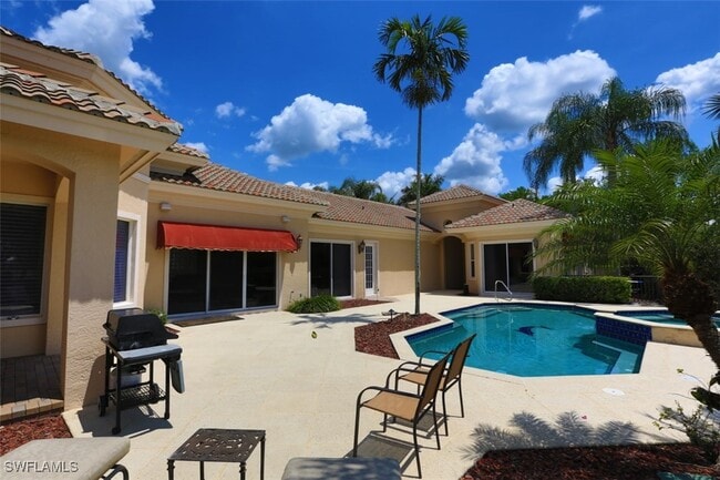 Building Photo - 15653 Glenisle Way