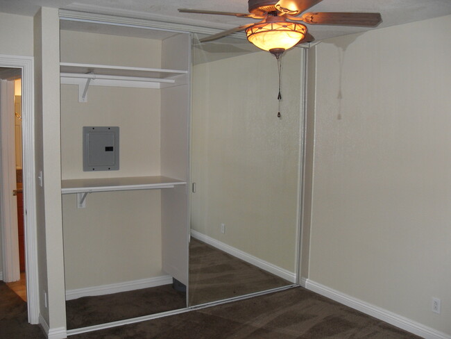 Building Photo - MENTONE - COZY CONDO WITH GREAT FLOOR PLAN!