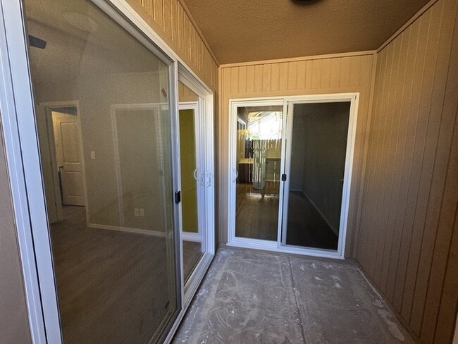 Building Photo - Brand New Unit in La Crescenta