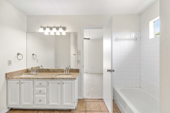 Building Photo - 1202 Green Terrace Dr