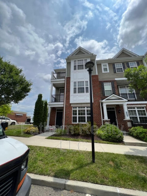 Building Photo - 3930 Liesfeld Pl