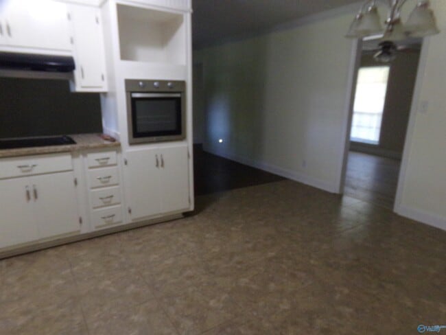 Building Photo - 1208 Cantwell Ave SW