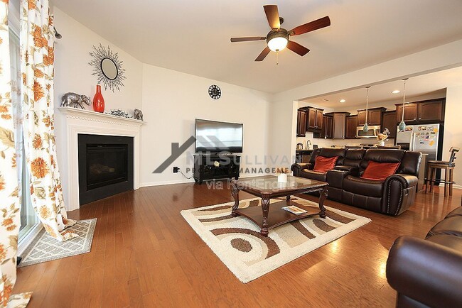 Building Photo - 2422 Memory Ridge Drive