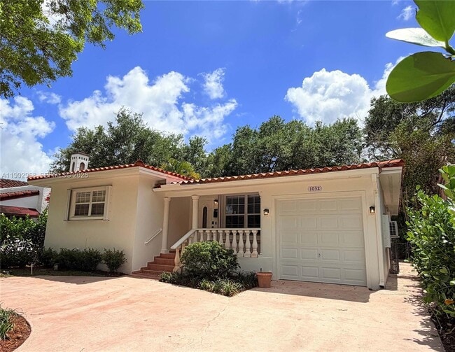 Building Photo - 1032 Obispo Ave