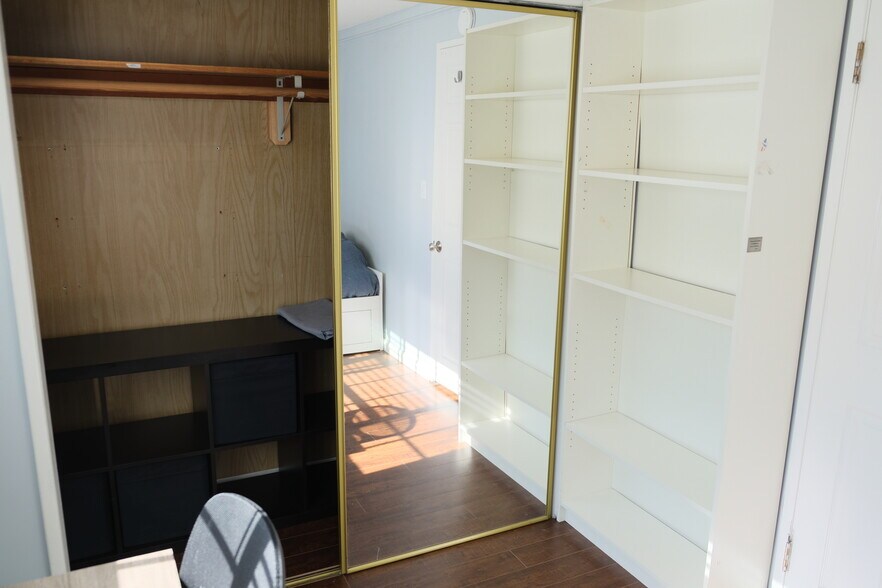 Building Photo - 1243 N Alexandria Ave