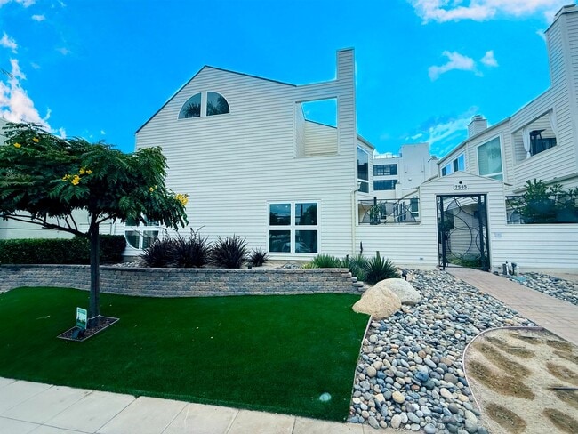 Building Photo - Experience refined coastal living in the h...