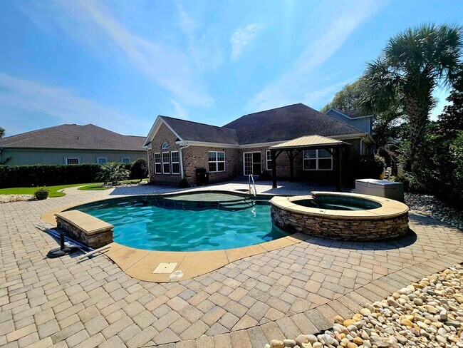 Building Photo - 9181 Abingdon Dr