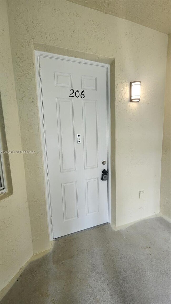 Building Photo - 3600 Oaks Clubhouse Dr
