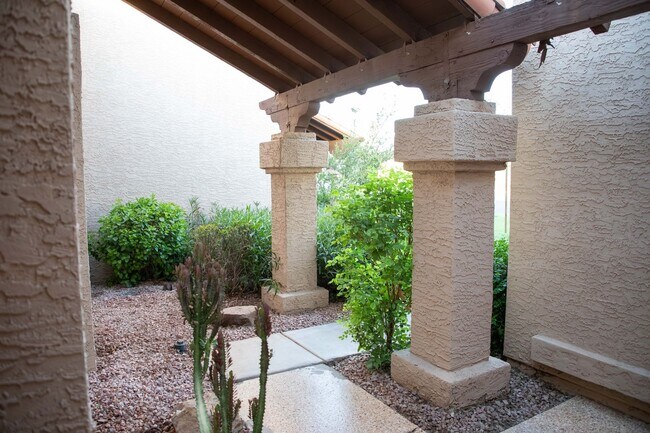 Building Photo - Charming 3-bed/2bath Chandler Home