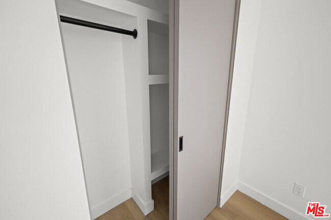 Building Photo - 11012 Hortense St