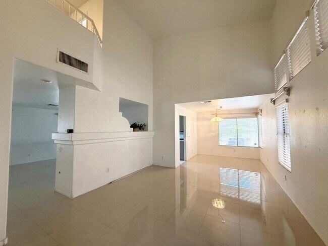 Building Photo - Spacious 4-Bedroom Home with 3-Car Garage in Orchards of Las Vegas