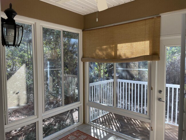 Building Photo - 1322 Treasure Cove