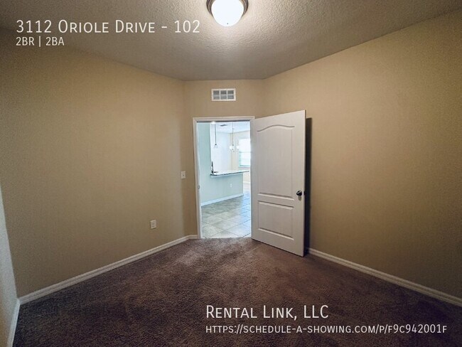 Building Photo - 3112 Oriole Dr