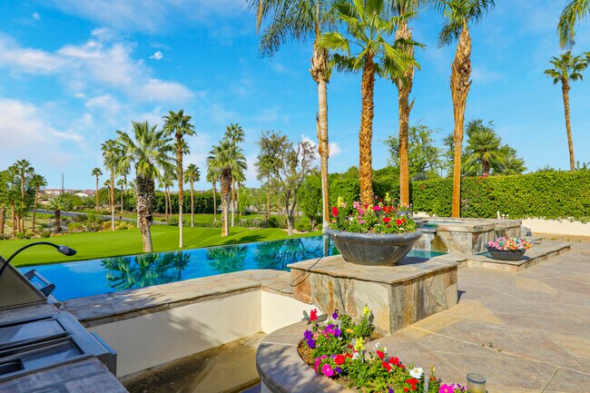 Building Photo - 48275 Vista Calico