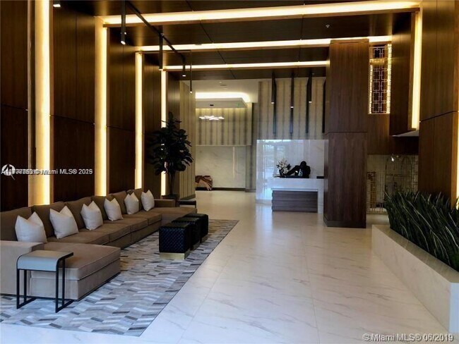 Building Photo - 2960 NE 207th St