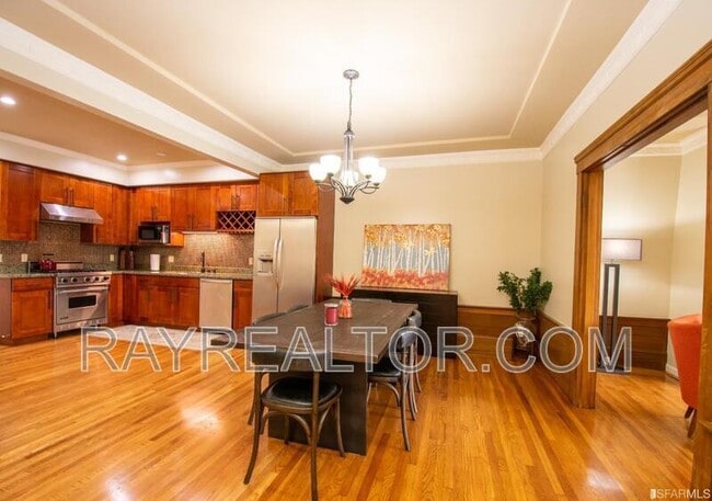 Building Photo - 1445 Lombard St