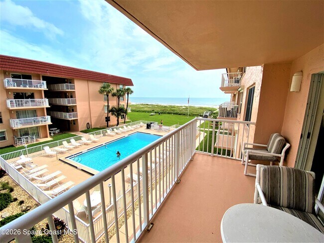 Building Photo - 10 Sunflower St