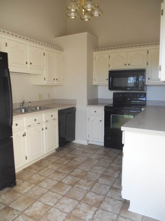 Building Photo - 226 Ryan Way