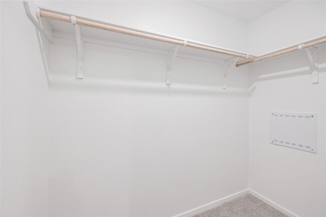 Building Photo - 915 Songbird Ln