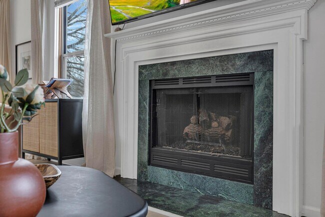 Building Photo - 2639 Berber St