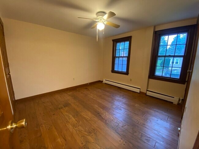 Building Photo - 25 Lincoln St