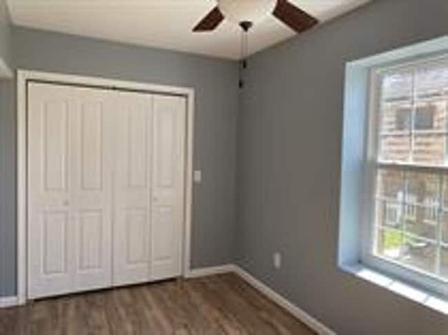 Building Photo - Lovely 4 Bedroom 3 Bath home in Hurricane WV