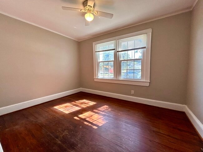 Building Photo - 2547 Pinckney Ave