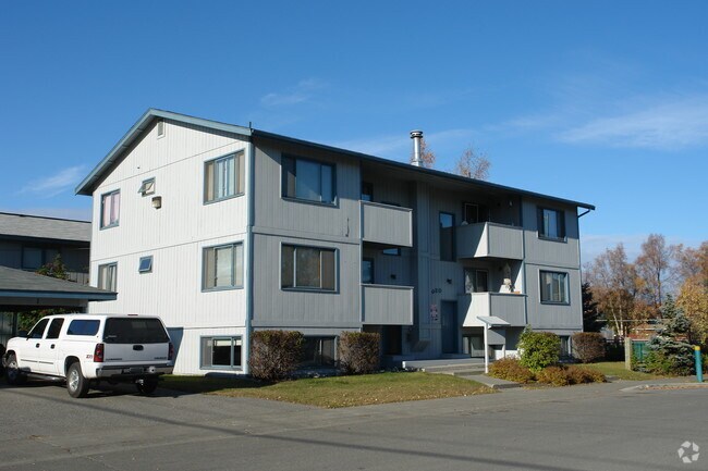 Building Photo - 1320-1340 Denali St