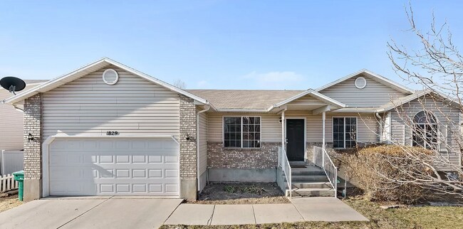 Building Photo - 1829 N 2600 W