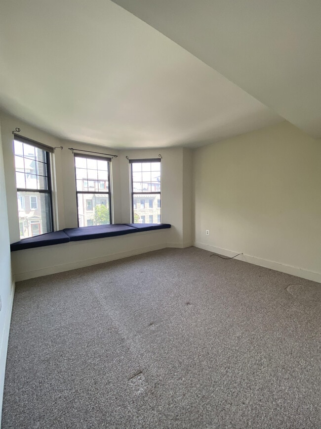 Building Photo - 1842 California St NW